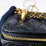 Chanel Portable Makeup Size: 17*9.5*7cm Style: 5864