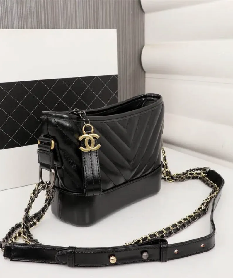 Chanel Stray Bag Size: 20.16.8