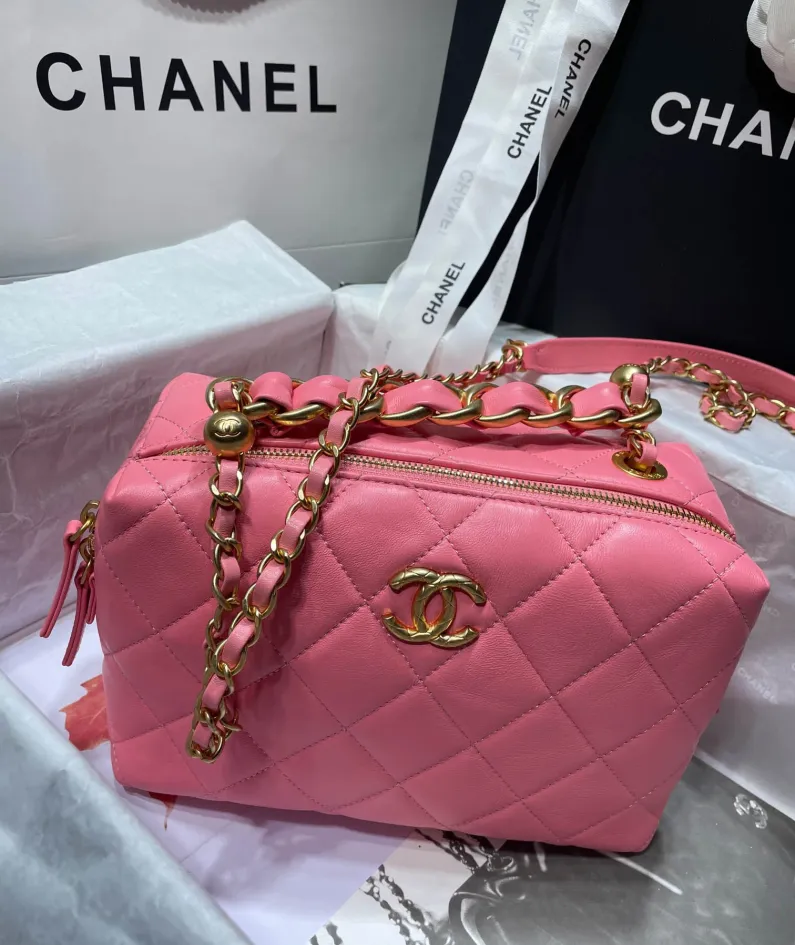 CHANEL size 22*10*15