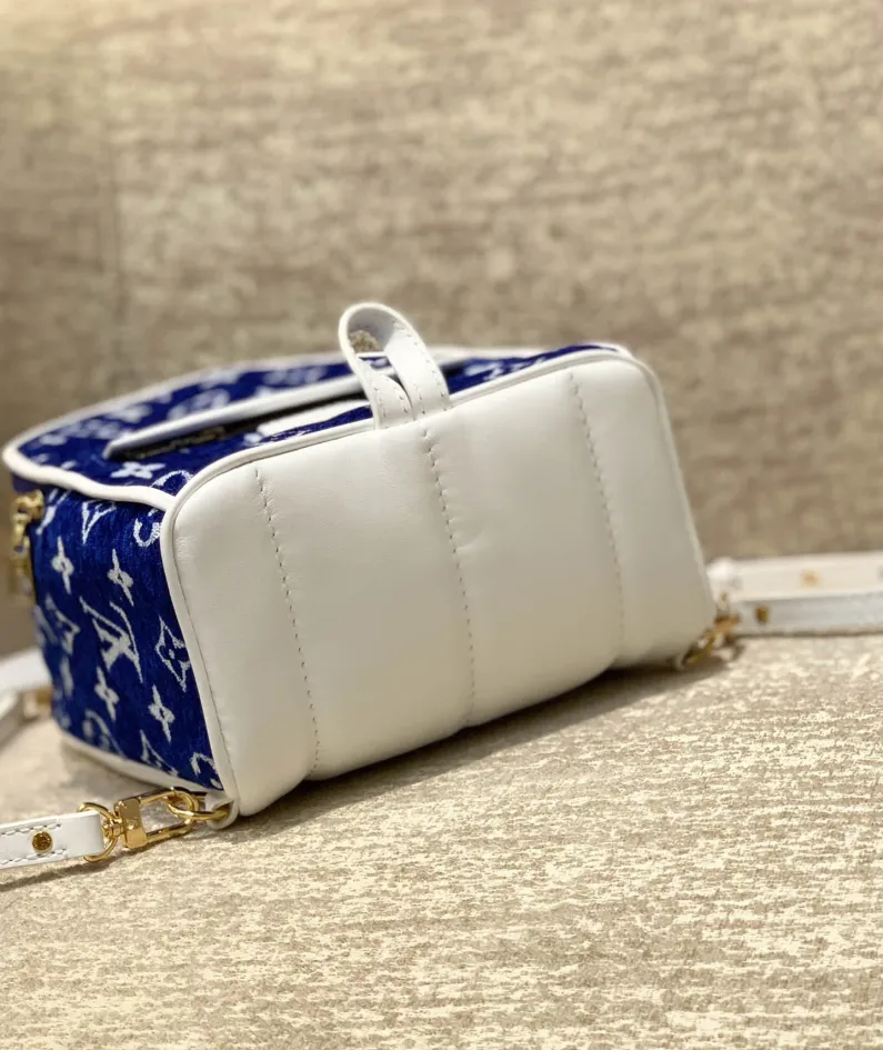 Model: M46207 LV Match Series Size: 17.0 x 22.0 x 10.0 cm