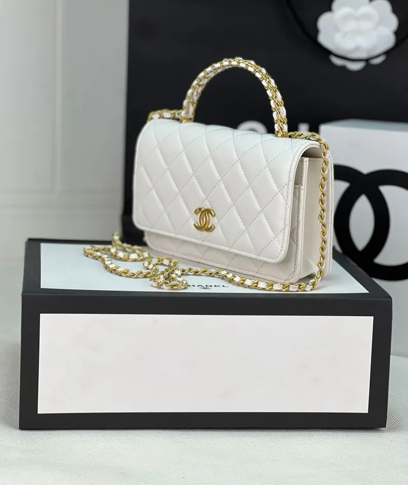 Chanel Sheepskin Bag Size: 16*9.5*8