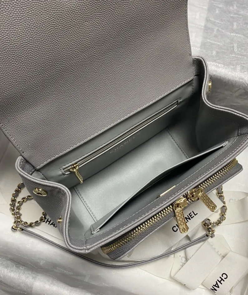 CHANEL pearl ball size: 19x7x14cm model number 93749 gray