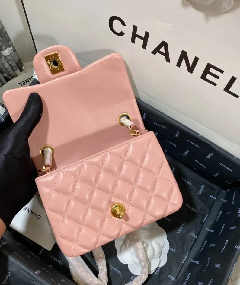 Lambskin Model: 1115 Size: 17cm