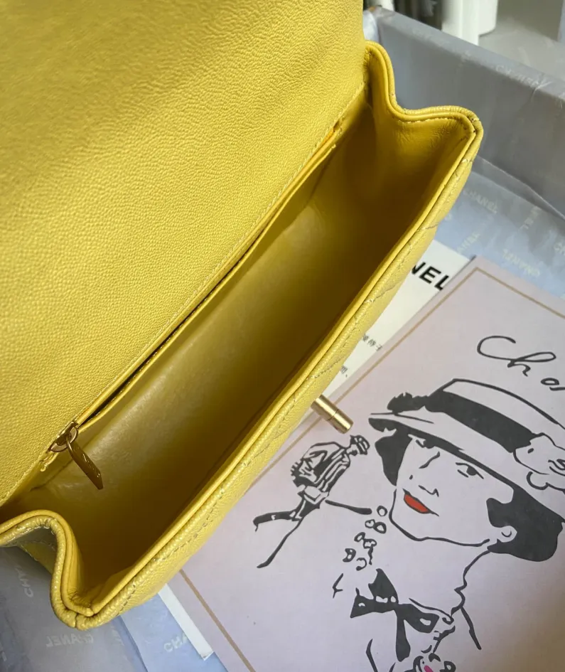 Handbag Size: 20x14x7 Model: AS243