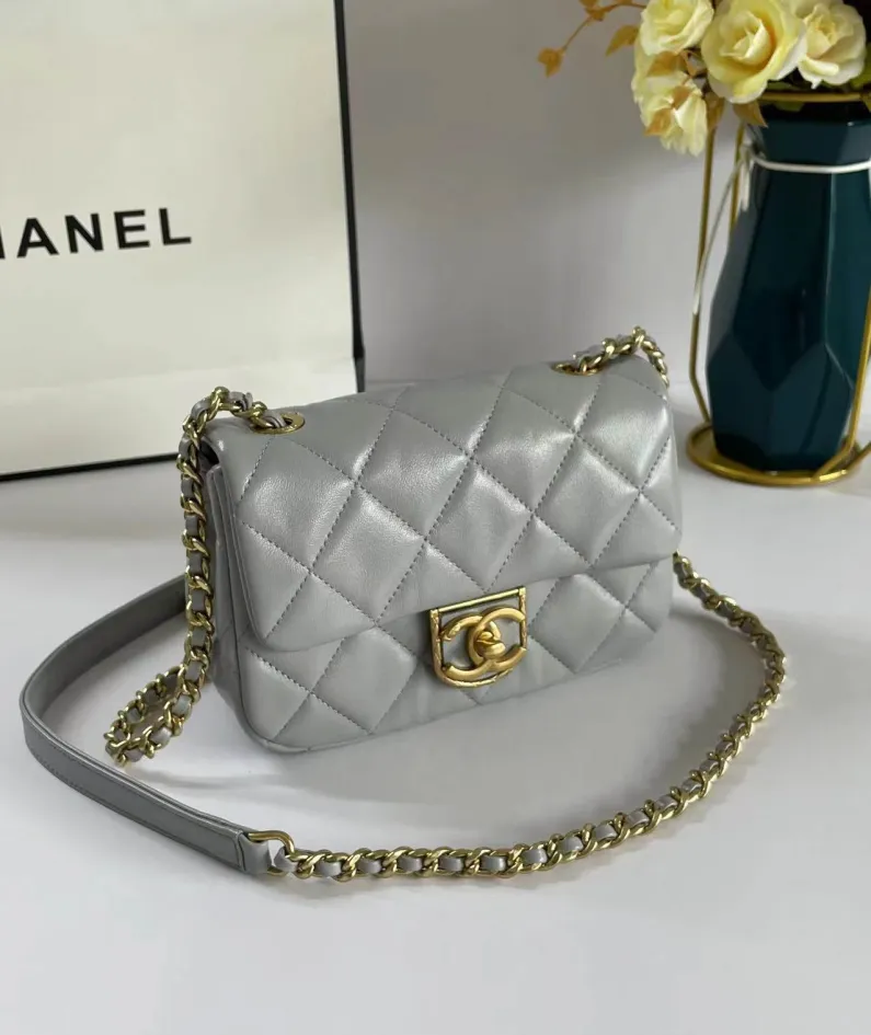 CHANEL Model: AS3473# Size: 13207cm