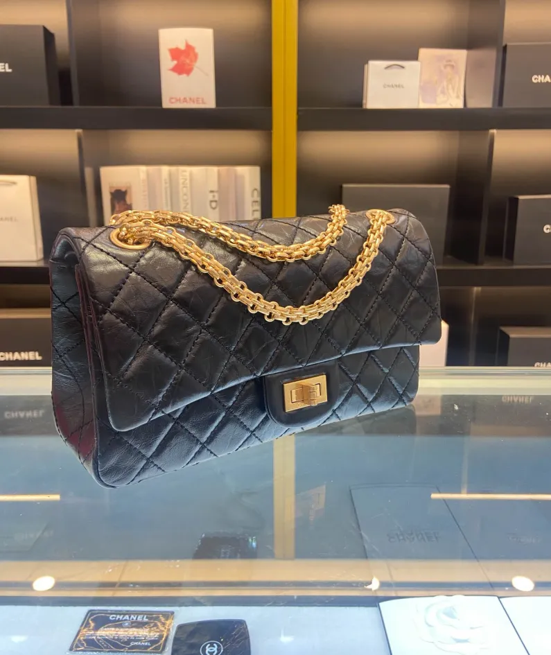 CHANEL Size: 24cm Ident No.: 037586