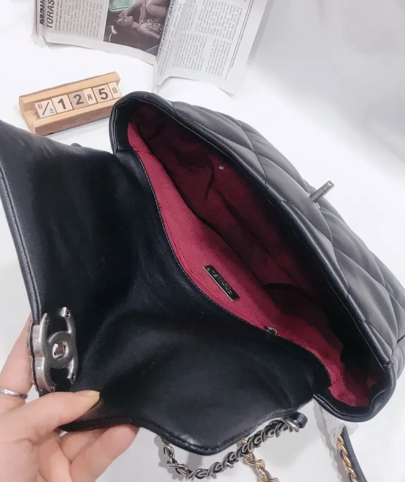 chanel one shoulder messenger bag Size: 30*19*9 25*17*8 22*14*7