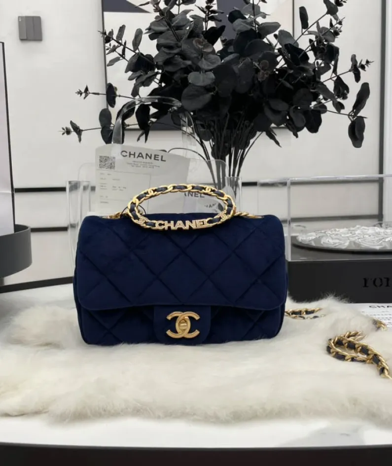Chanel Size: 24cm