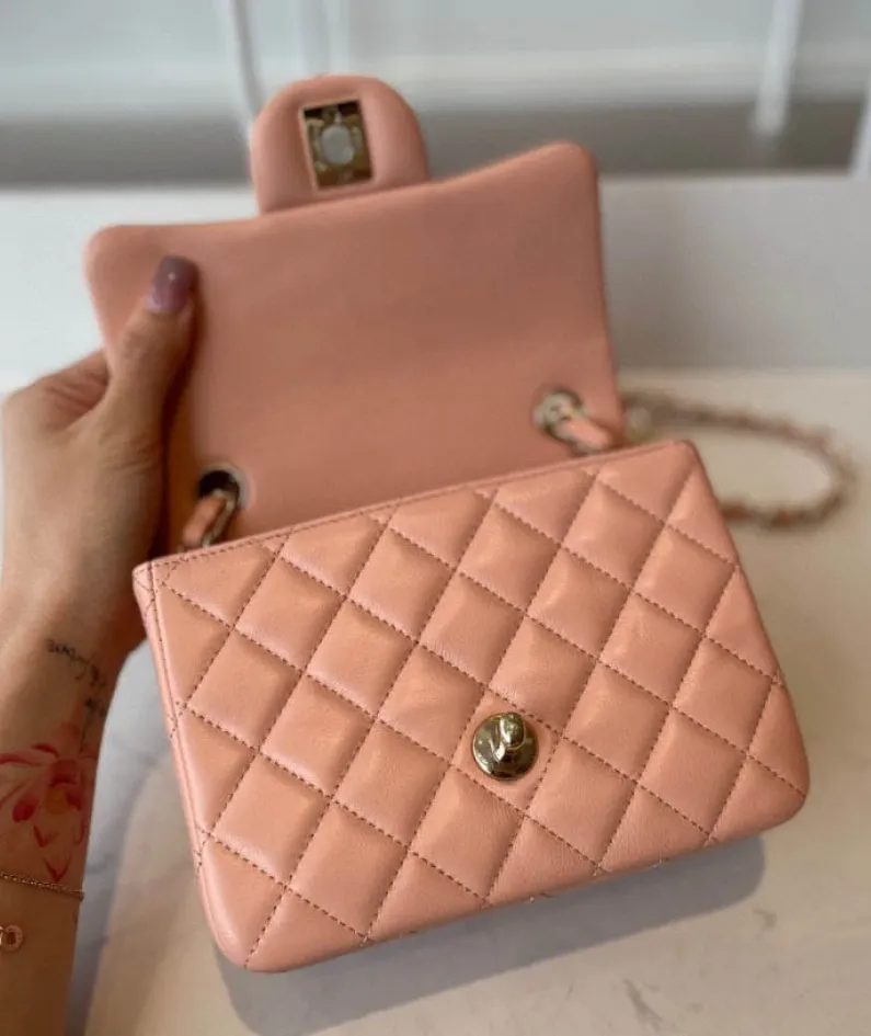 classic flap lambskin light gold buckle classic flap size:17cm