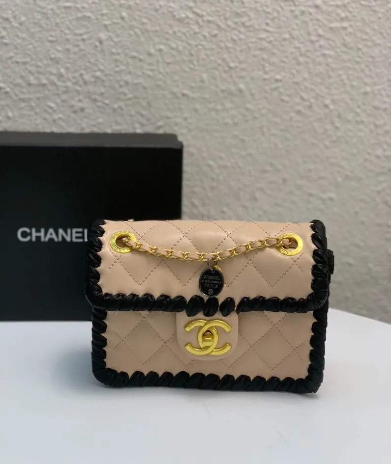 Lambskin Size: 19cm
