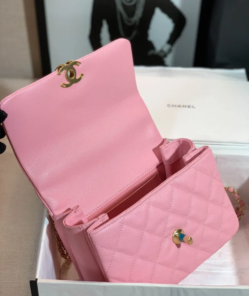 Lychee cowhide Size: 13*20*9.5cm