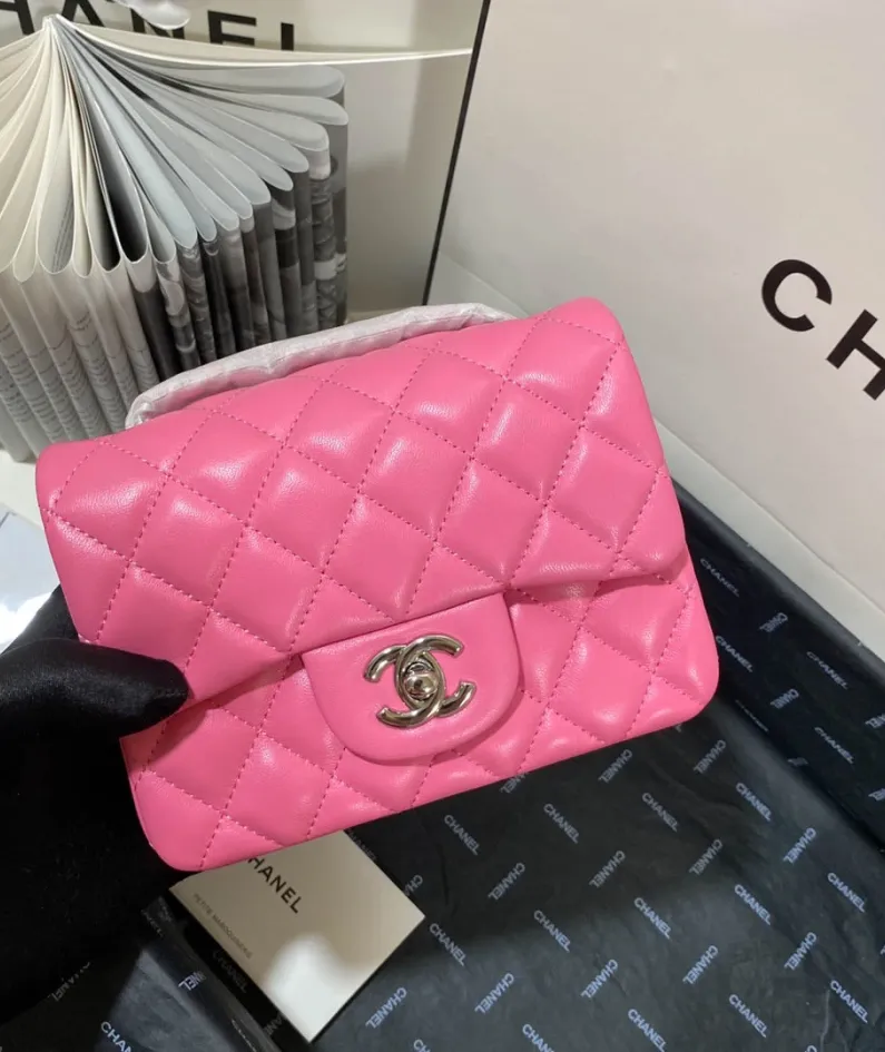 Lambskin Model: 1115 Size: 17cm