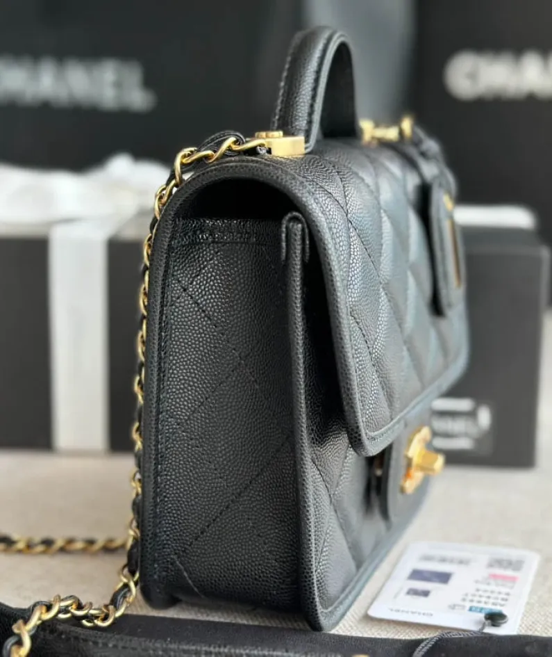 CHANEL tofu bag Model: AS3653#. Size: 25 X21.5 X7 cm 3652# 17 X20.5 X6 cm