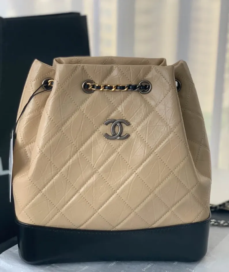 CHANEL Wandering Backpack Model: 94485#: Size 20X7X23CM