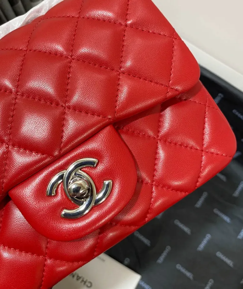 Lambskin Model: 1115 Size: 17cm