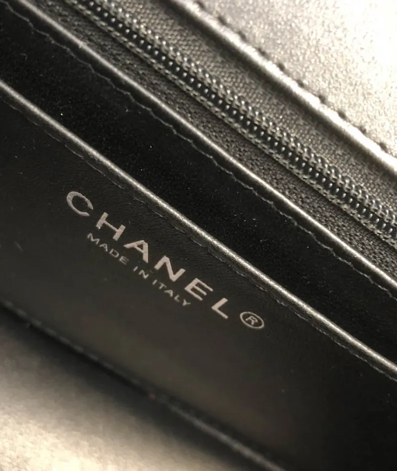 Chanel Size: 25cm Model: 1112