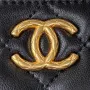 Exquisite and chic chain Size: 8.5*11*7cm