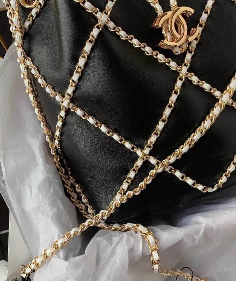Chanel size: 21X23X13cm