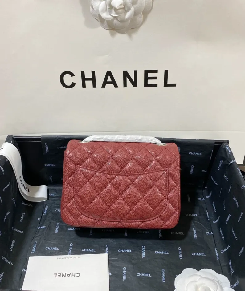 Lambskin Model: 1115 Size: 17cm