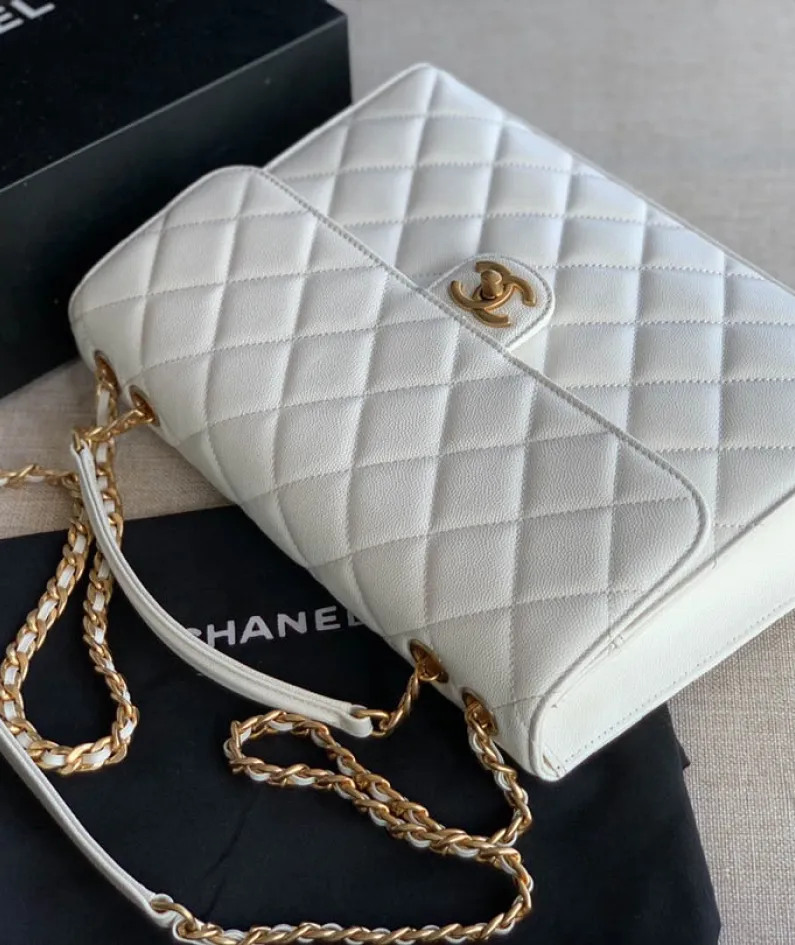 CHANEL Model: AS3529#: Size: 30x22x7Cm