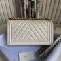 Chanel size: 25x15x9cm