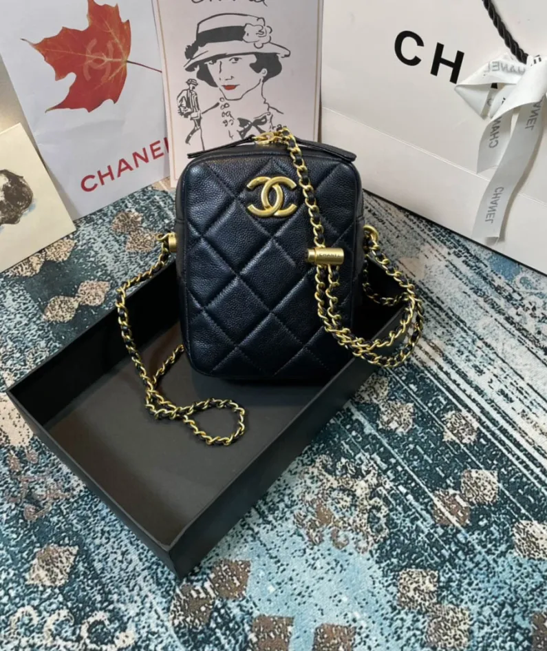 Chane•l Model: AS2857 Size: 12x17x6cm