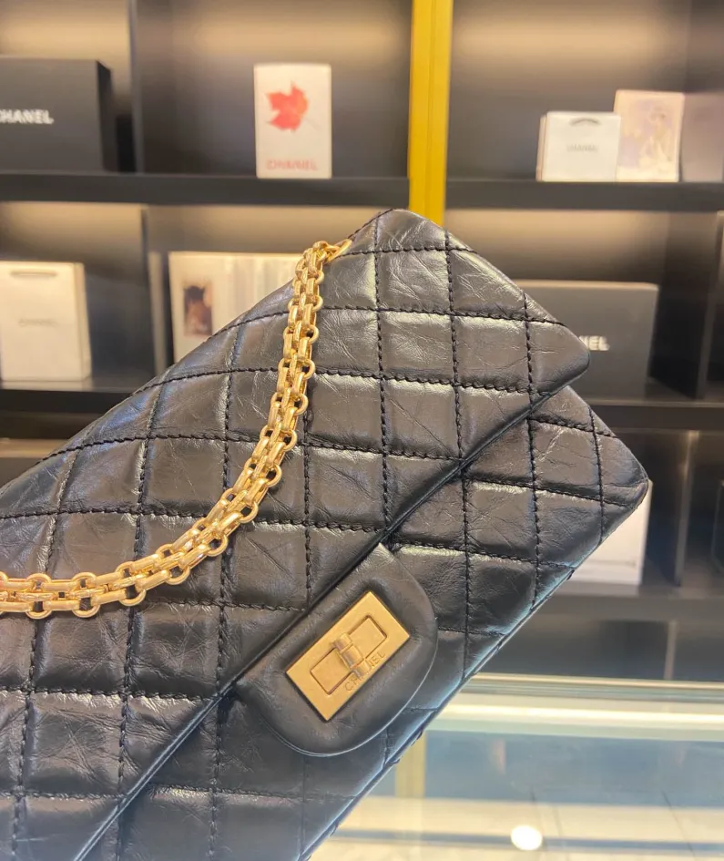 CHANEL Size: 24cm Ident No.: 037586