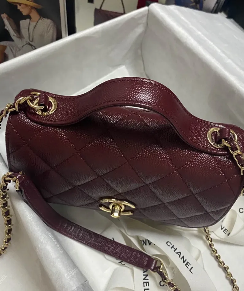 CHANEL Pearl Ball Size: 19x7x14cm Style Number: 93749 Deep Maroon