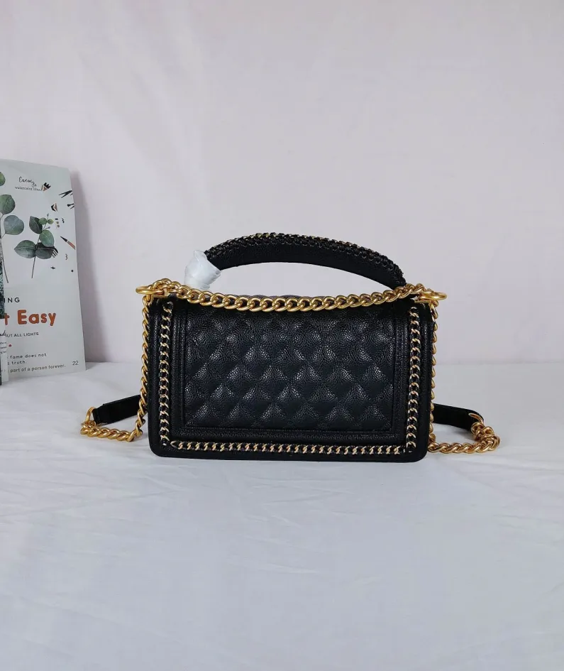 Lambskin Size: 25*16*9cm Style: 67086-1