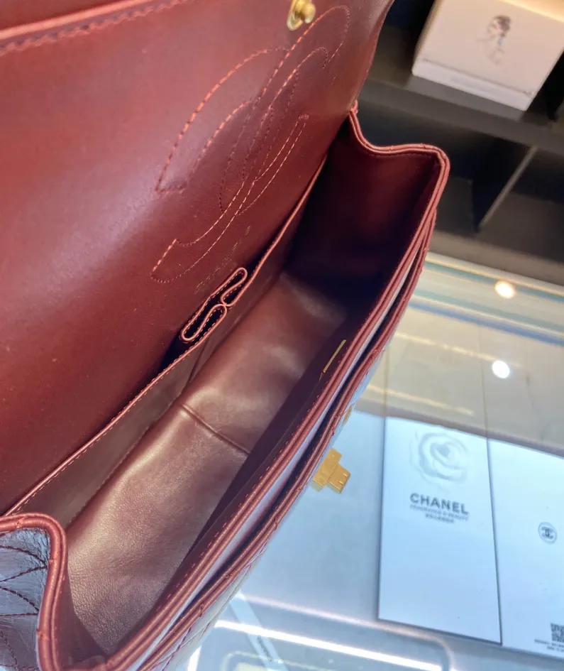 CHANEL Size: 24cm Ident No.: 037586