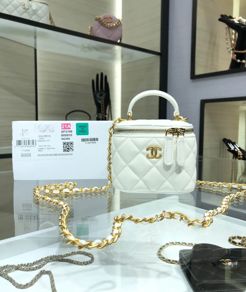 Hand Cosmetic Bag Model: AP2198 Size: 11*8.5*7cm