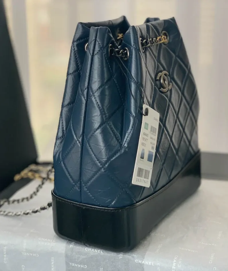 CHANEL Wandering Backpack Model: 94485#: Size 20X7X23CM