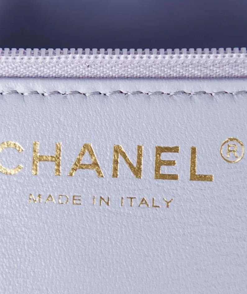 Chanel One Shoulder Crossbody Model Number: AS3114 Size: 16-22-7cm