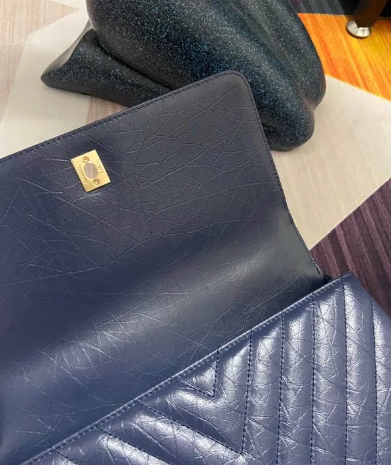Hand Flap Bag Model 92991# Size: 18x29x12cm Royal Blue