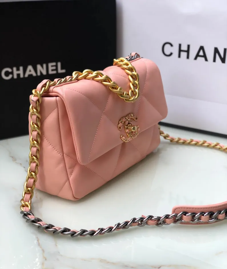 Chanel Model: S1160 Size: 26cm
