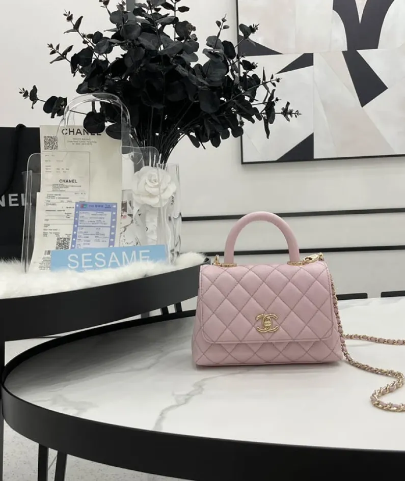 Chanel Size: 19cm*23cm*28cm Model: AS2215/92990/92991