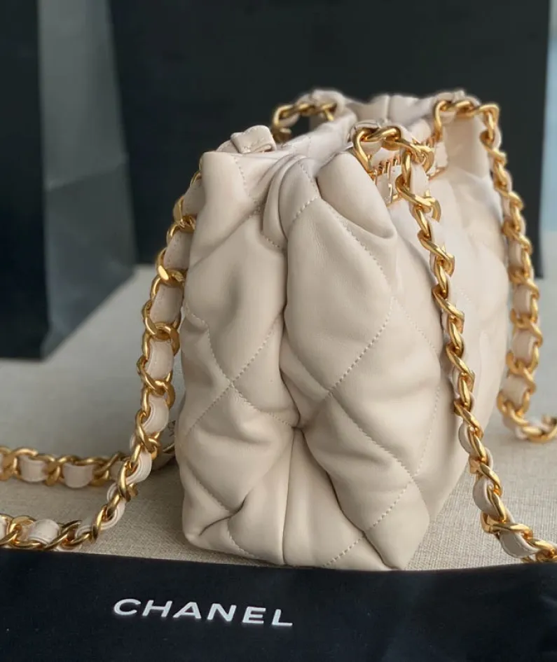 CHANEL shoulder bag Model: AS3502 Size: 24X29X10Cm