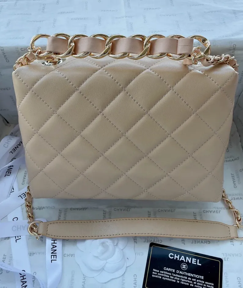 Chanel Size 23x15cm Style: 1015