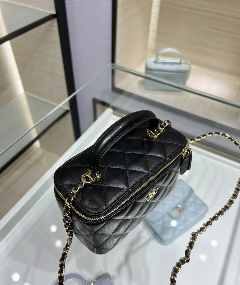 Hand Cosmetic Bag Model: AP2198 Size: 11*8.5*7cm