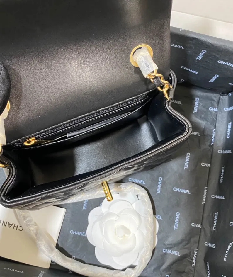 Lambskin Model: 1115 Size: 17cm