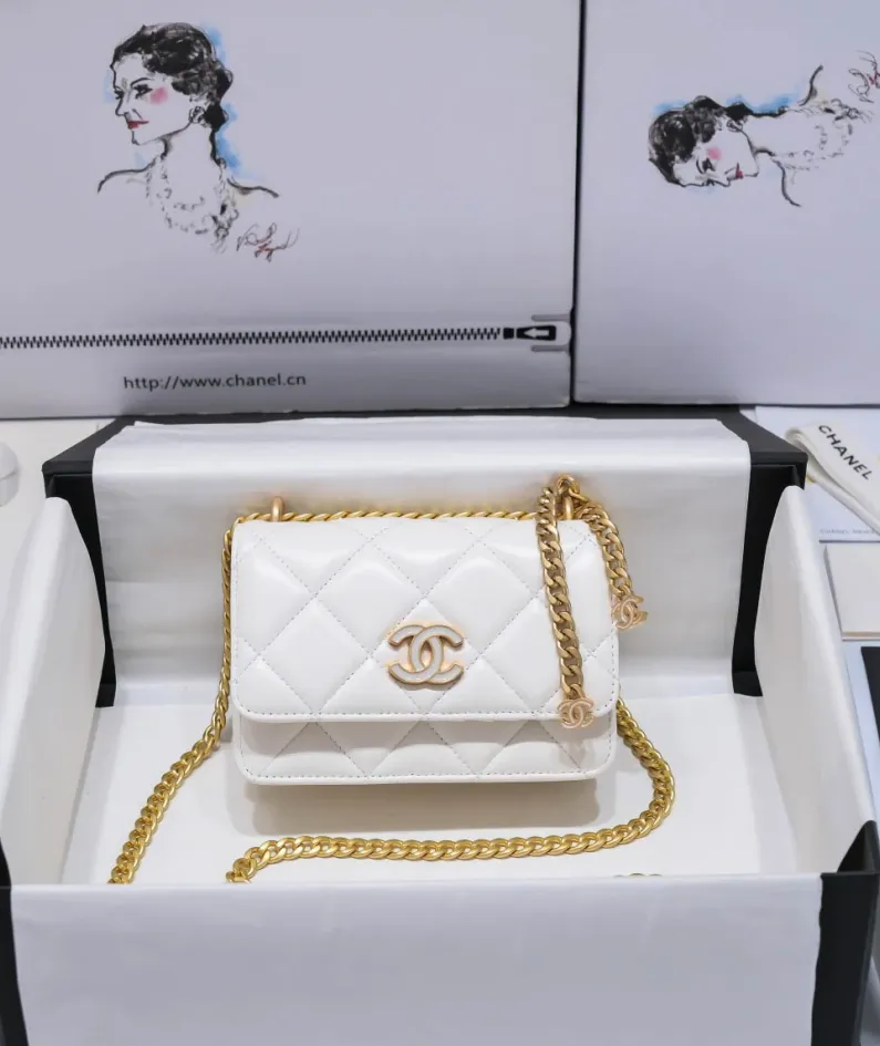 Gold Metallic Pink Size: 11x15.5x4.5cm