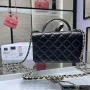 Hand-held diagonal bag Model: AP2844Y9720