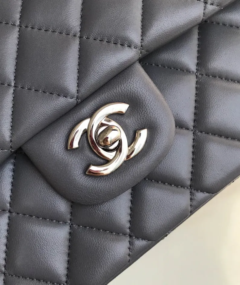 Lambskin size: 25x16x7.6cm Model: 1112#