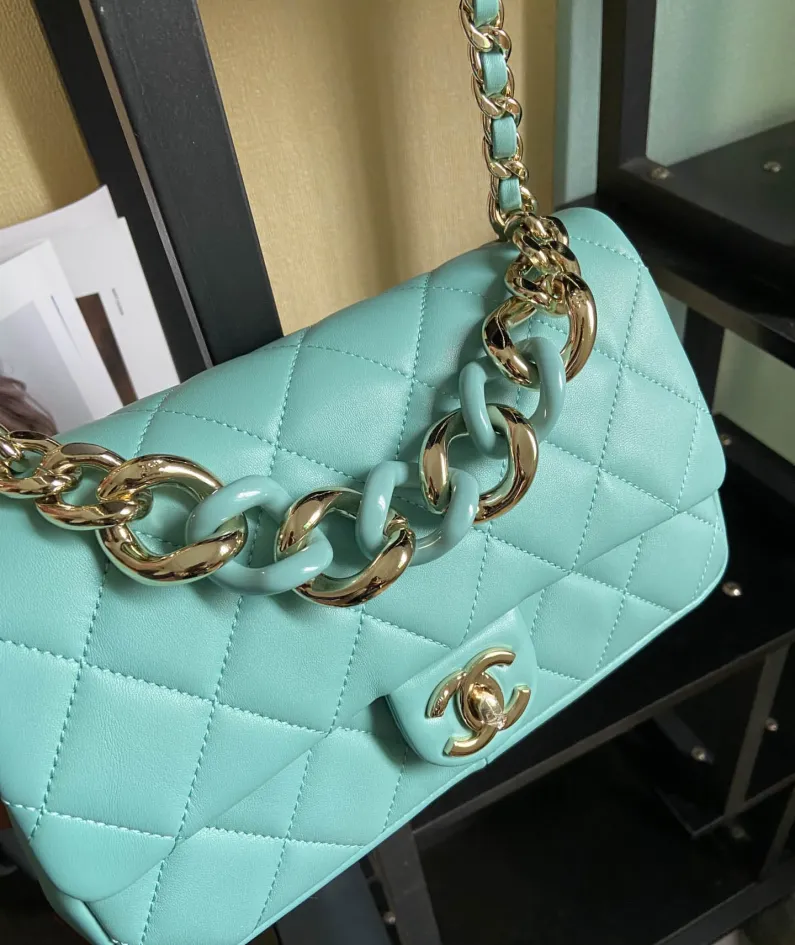 Flap Bag Size: 16*24*6cm Model: AS1354