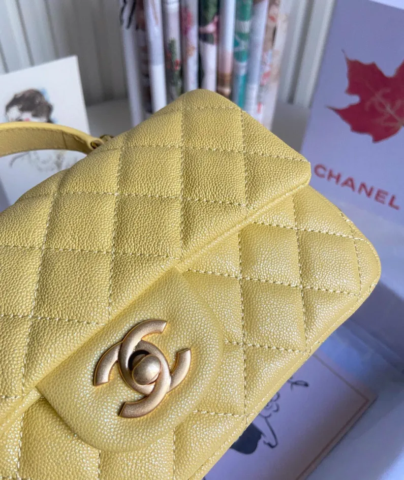 Handbag Size: 20x14x7 Model: AS243