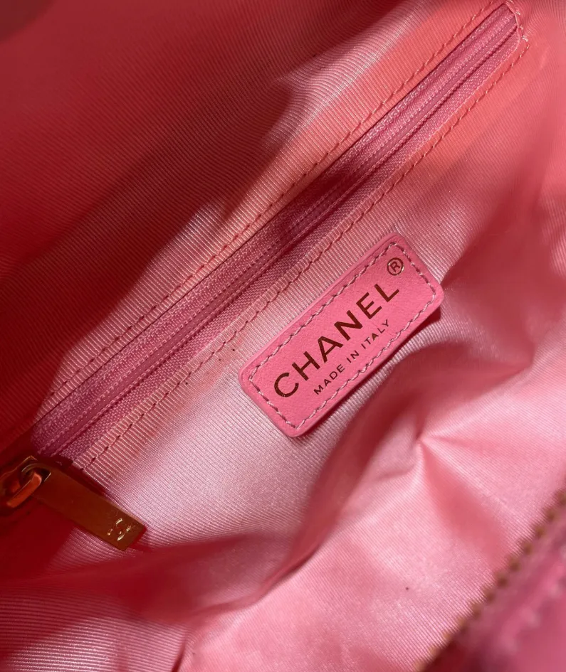 CHANEL size 22*10*15