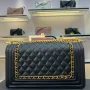 Gilt buckle series Model number: 67086 Size: W25*H14-16*D7.5