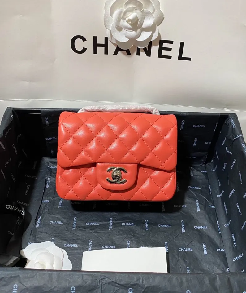 Lambskin Model: 1115 Size: 17cm