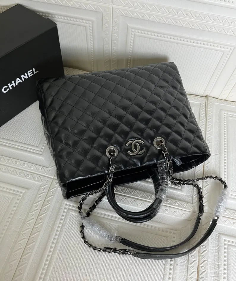 CHANEL palm pattern Size: 35*30*13 Style: 8007