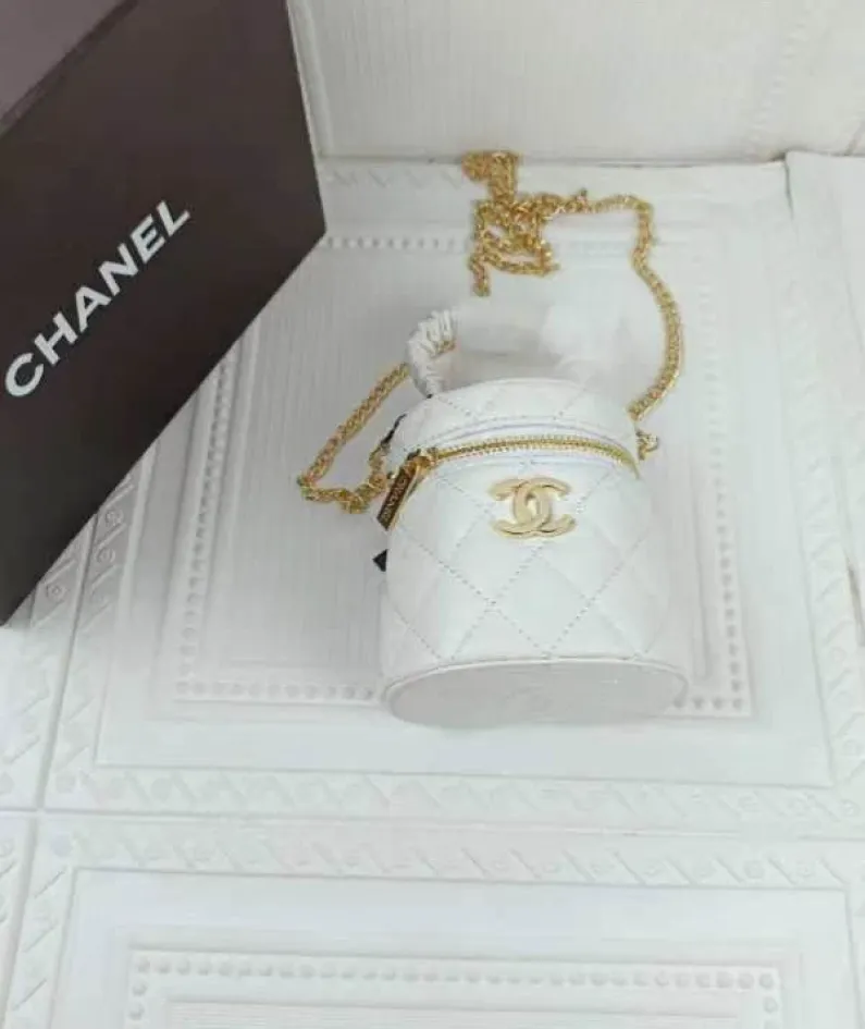 Chanel Vintage Cosmetic Bag Size: 12x11cm, Style: 212